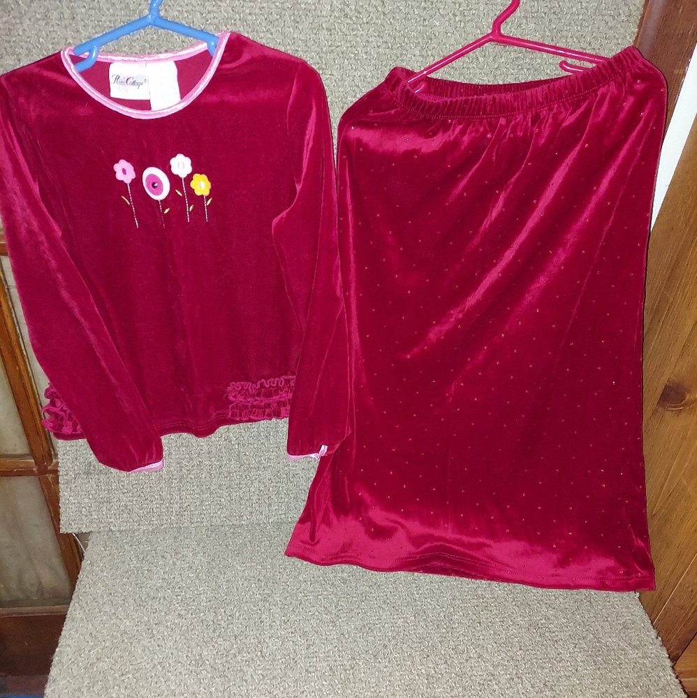 red shirt and skirt set rose cottage 100% polyester size 6